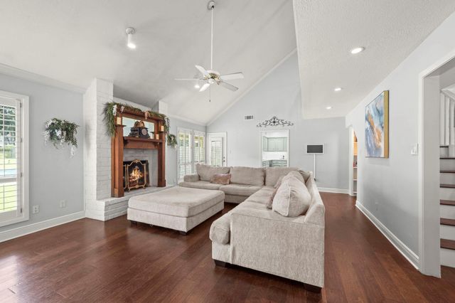 12811 Hunterfield Drive, Cypress, TX 77429
