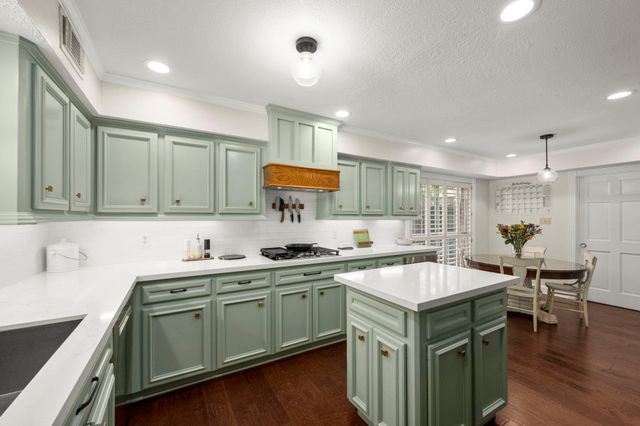 12811 Hunterfield Drive, Cypress, TX 77429