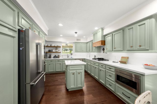 12811 Hunterfield Drive, Cypress, TX 77429
