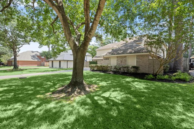 12811 Hunterfield Drive, Cypress, TX 77429