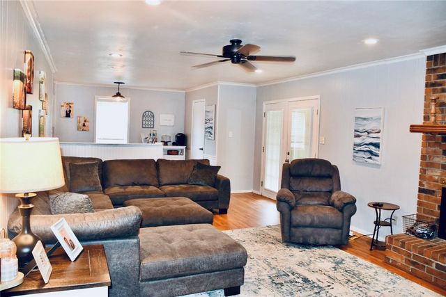 2921 Honeysuckle Lane, Russellville, AR 72801