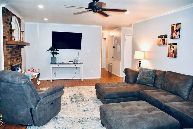 2921 Honeysuckle Lane, Russellville, AR 72801