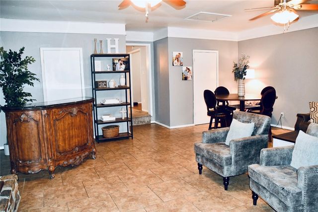 2921 Honeysuckle Lane, Russellville, AR 72801