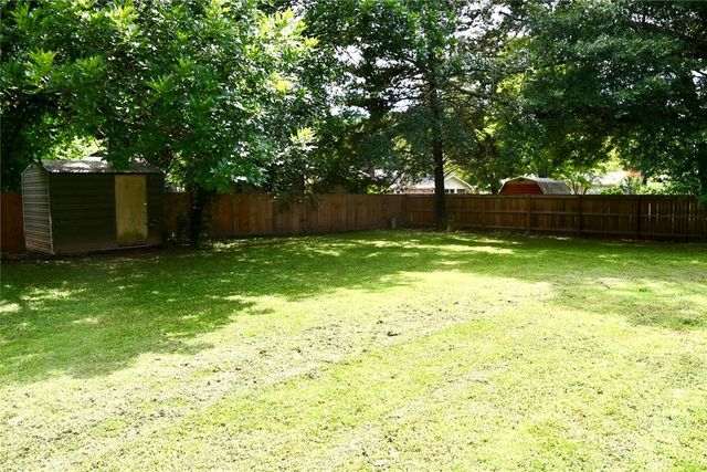 2921 Honeysuckle Lane, Russellville, AR 72801