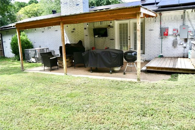 2921 Honeysuckle Lane, Russellville, AR 72801