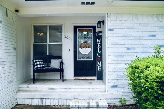 2921 Honeysuckle Lane, Russellville, AR 72801