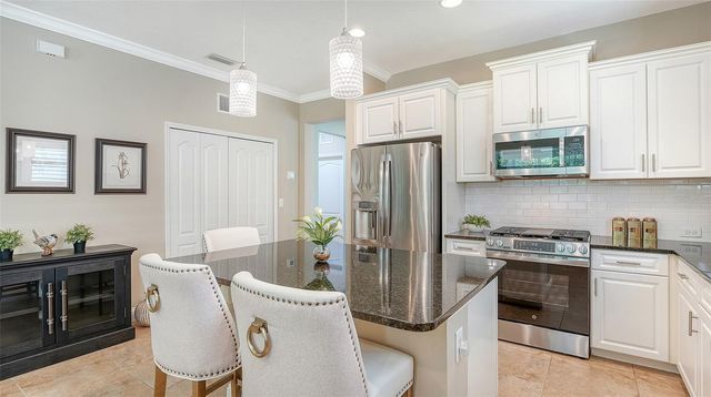 4956 MAYMONT PARK CIRCLE, Bradenton, FL 34203