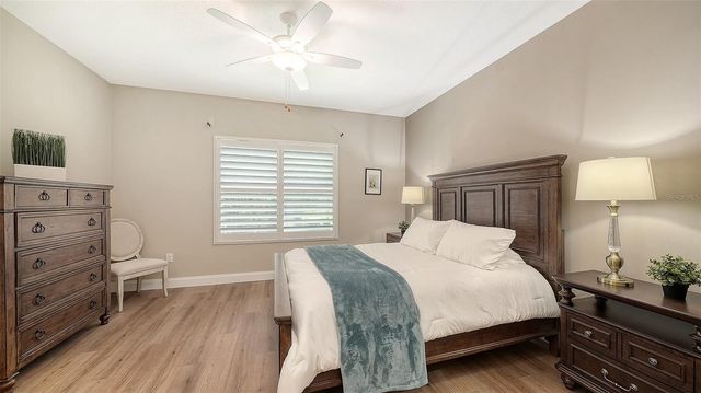 4956 MAYMONT PARK CIRCLE, Bradenton, FL 34203