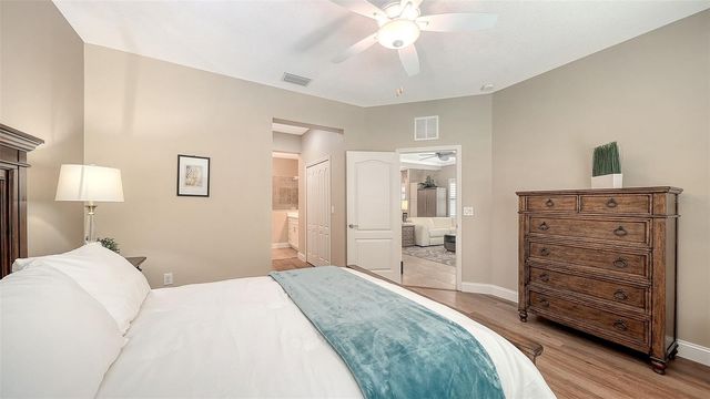 4956 MAYMONT PARK CIRCLE, Bradenton, FL 34203
