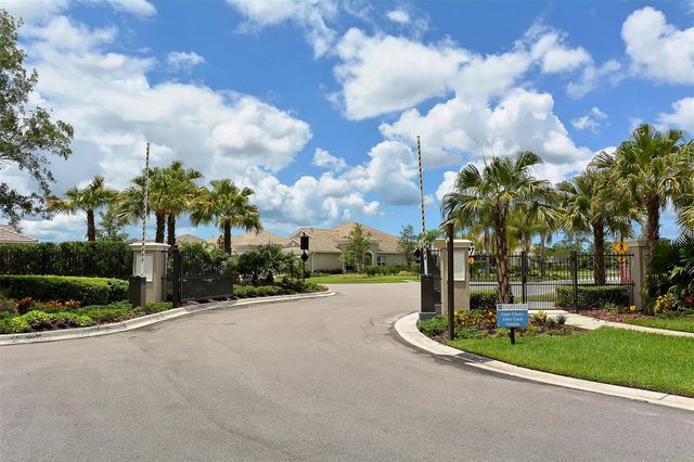 4956 MAYMONT PARK CIRCLE, Bradenton, FL 34203