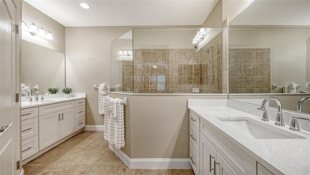 4956 MAYMONT PARK CIRCLE, Bradenton, FL 34203