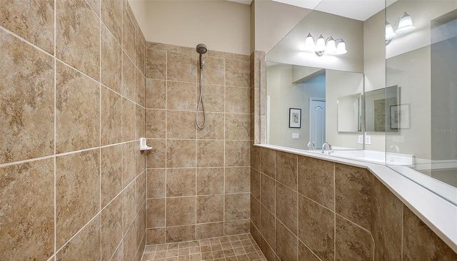 4956 MAYMONT PARK CIRCLE, Bradenton, FL 34203