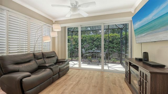 4956 MAYMONT PARK CIRCLE, Bradenton, FL 34203