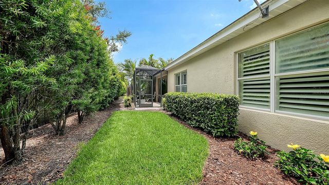 4956 MAYMONT PARK CIRCLE, Bradenton, FL 34203
