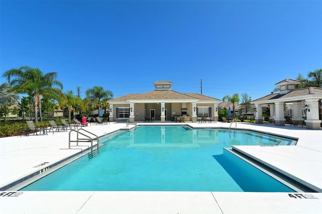 4956 MAYMONT PARK CIRCLE, Bradenton, FL 34203