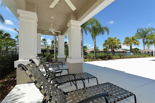 4956 MAYMONT PARK CIRCLE, Bradenton, FL 34203