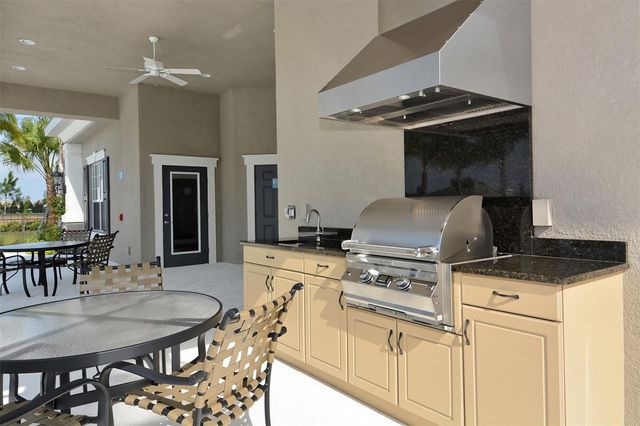 4956 MAYMONT PARK CIRCLE, Bradenton, FL 34203