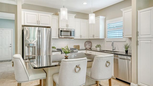 4956 MAYMONT PARK CIRCLE, Bradenton, FL 34203