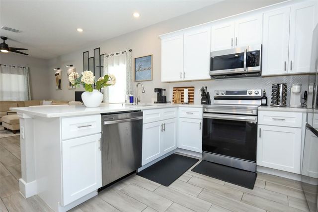 146 E 15TH STREET, Apopka, FL 32703