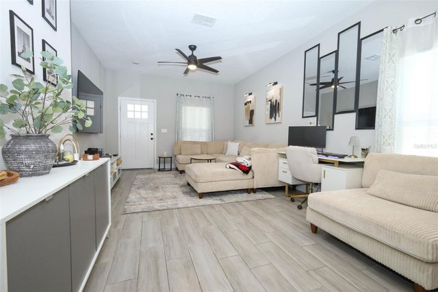 146 E 15TH STREET, Apopka, FL 32703