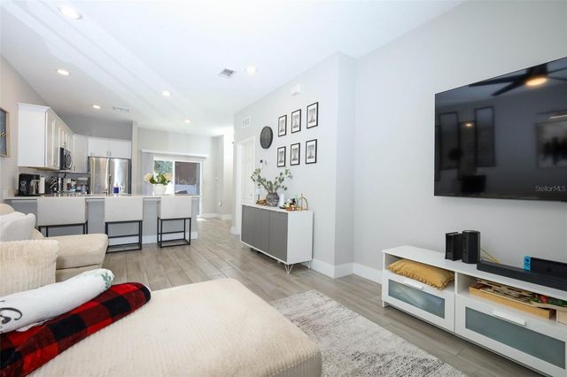 146 E 15TH STREET, Apopka, FL 32703