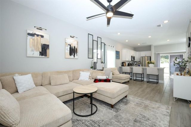 146 E 15TH STREET, Apopka, FL 32703