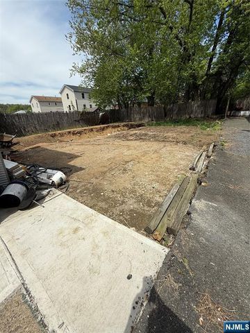 168-170 Manchester Avenue, Paterson, NJ 07502