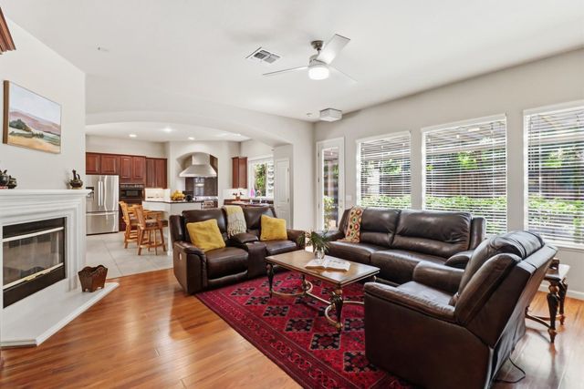 3762 Clubside Ln, Sacramento, CA 95835