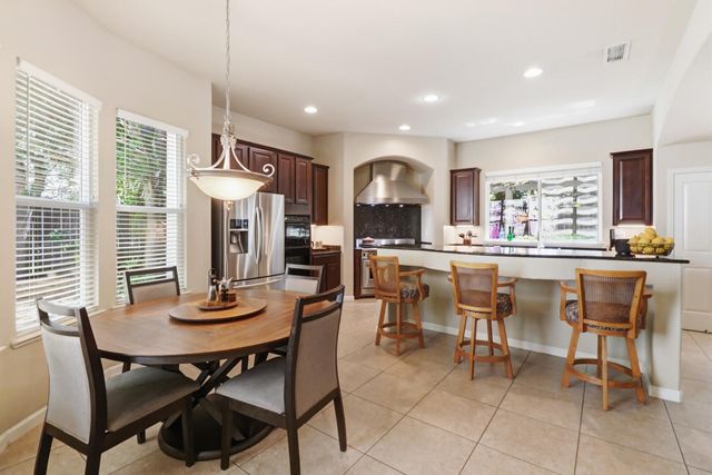 3762 Clubside Ln, Sacramento, CA 95835