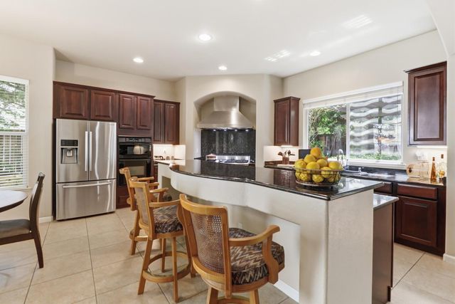 3762 Clubside Ln, Sacramento, CA 95835