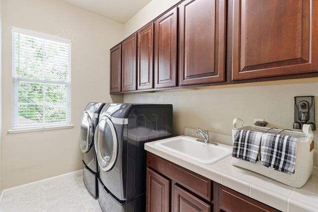 3762 Clubside Ln, Sacramento, CA 95835