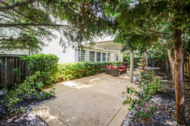 3762 Clubside Ln, Sacramento, CA 95835