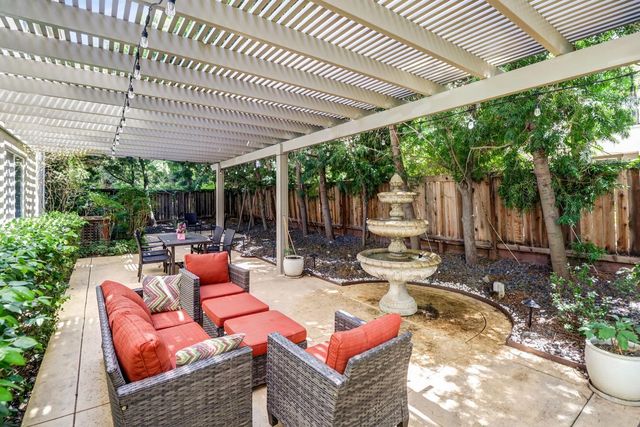 3762 Clubside Ln, Sacramento, CA 95835