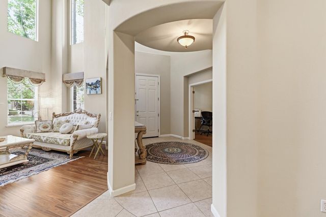 3762 Clubside Ln, Sacramento, CA 95835
