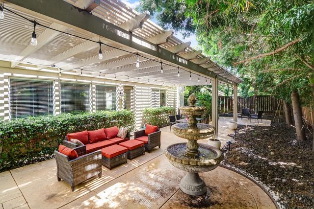 3762 Clubside Ln, Sacramento, CA 95835