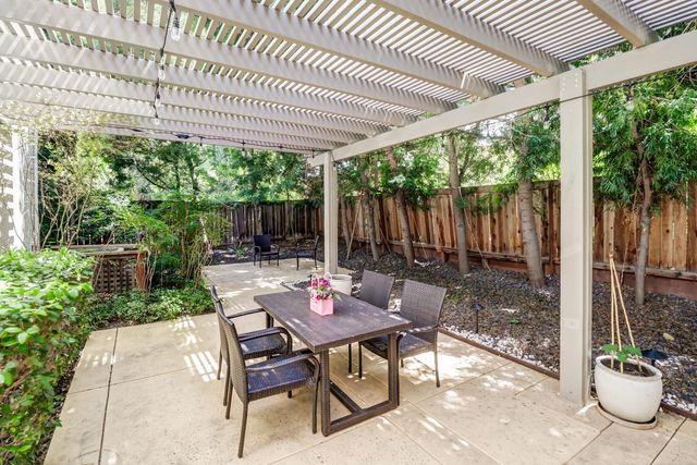 3762 Clubside Ln, Sacramento, CA 95835