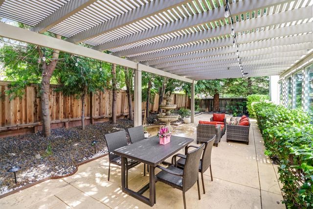 3762 Clubside Ln, Sacramento, CA 95835
