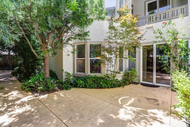 3762 Clubside Ln, Sacramento, CA 95835