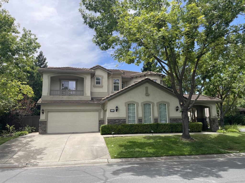 3762 Clubside Ln, Sacramento, CA 95835