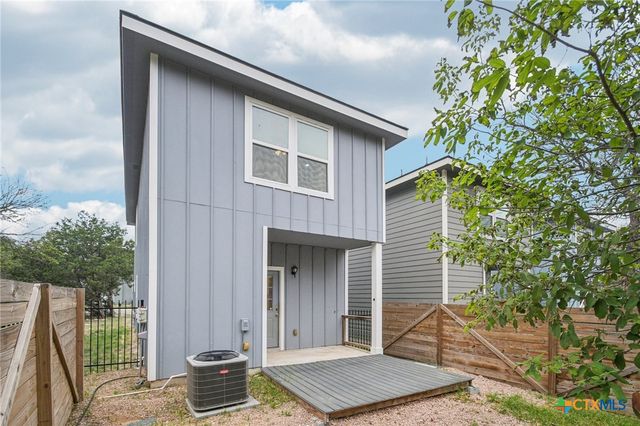 28 Deer Ridge Road, Wimberley, TX 78676