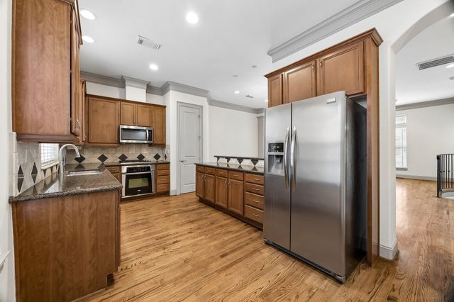 6304 Prague Street, Houston, TX 77007