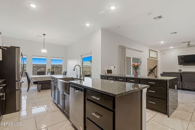 7480 NORTE CHILE Way, El Paso, TX 79934