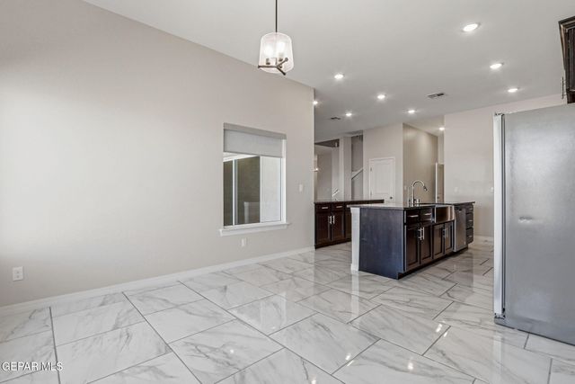 7480 NORTE CHILE Way, El Paso, TX 79934