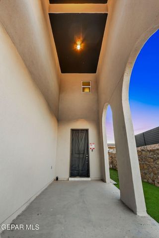 7480 NORTE CHILE Way, El Paso, TX 79934