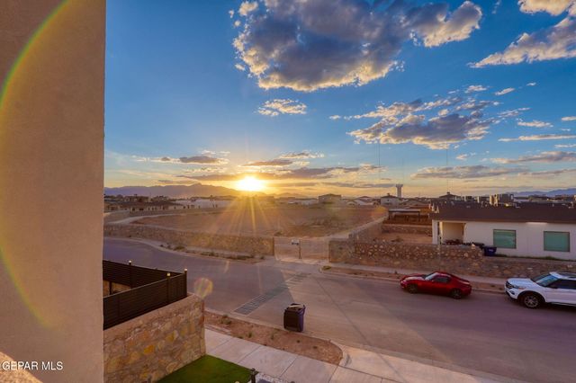 7480 NORTE CHILE Way, El Paso, TX 79934