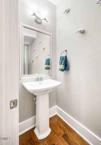 20 Tarwick Avenue, Chapel Hill, NC 27516