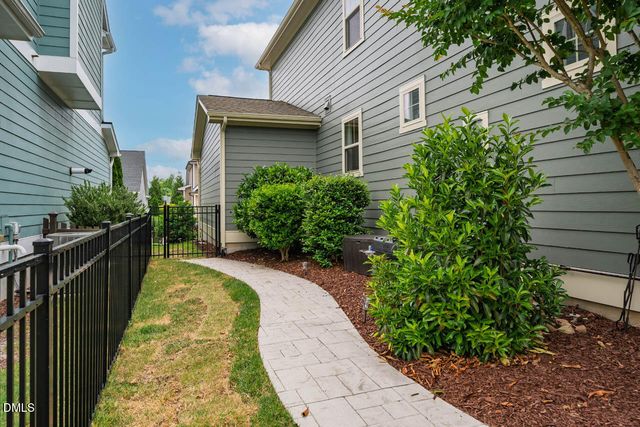 20 Tarwick Avenue, Chapel Hill, NC 27516