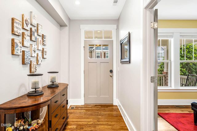 20 Tarwick Avenue, Chapel Hill, NC 27516