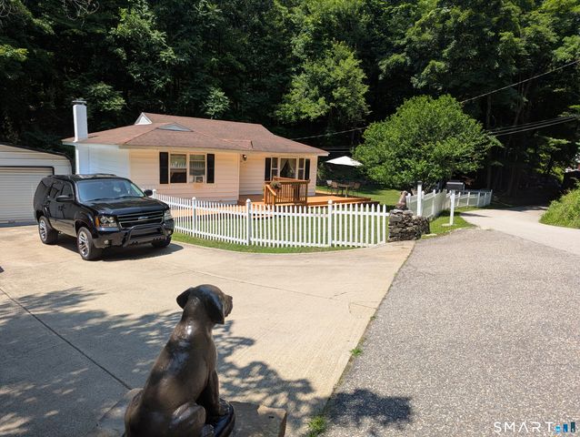 59 Hinckley Street, Norwich, CT 06360