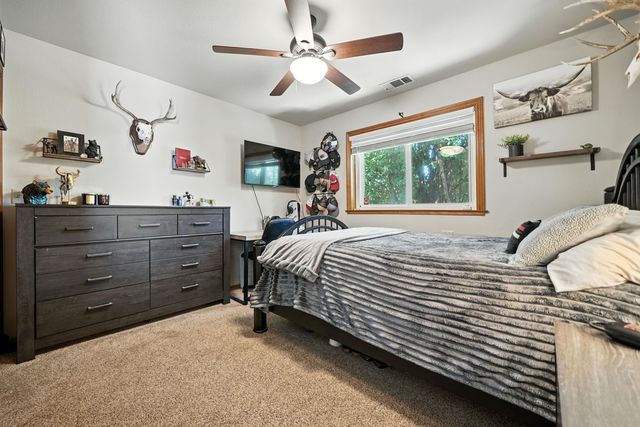 3401 Toro Way, Redding, CA 96002